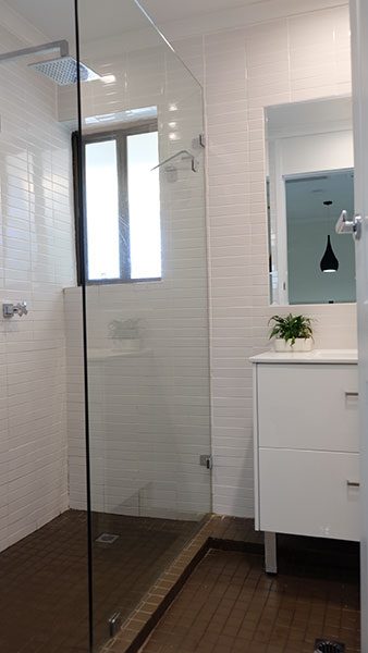 Villa No 6 Main Bathroom 1