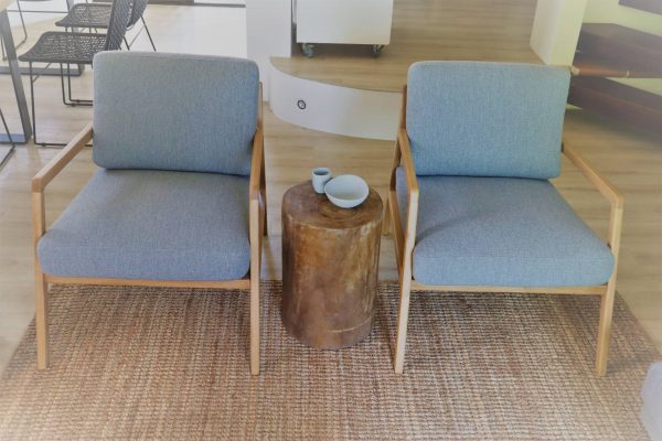 No 5 95 Noosa Parade Lounge Chairs