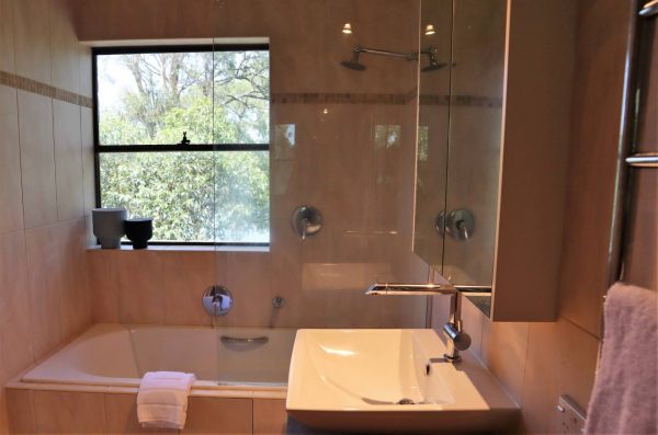 No 5 95 Master Bedroom Ensuite 2