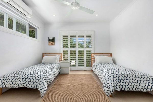 5 Ranger Court Sunrise Beach Bedroom With Two Single Beds